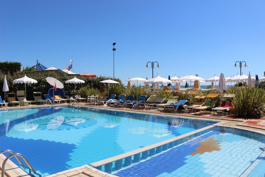 Eurobeach Residence Каваллино Экстерьер фото